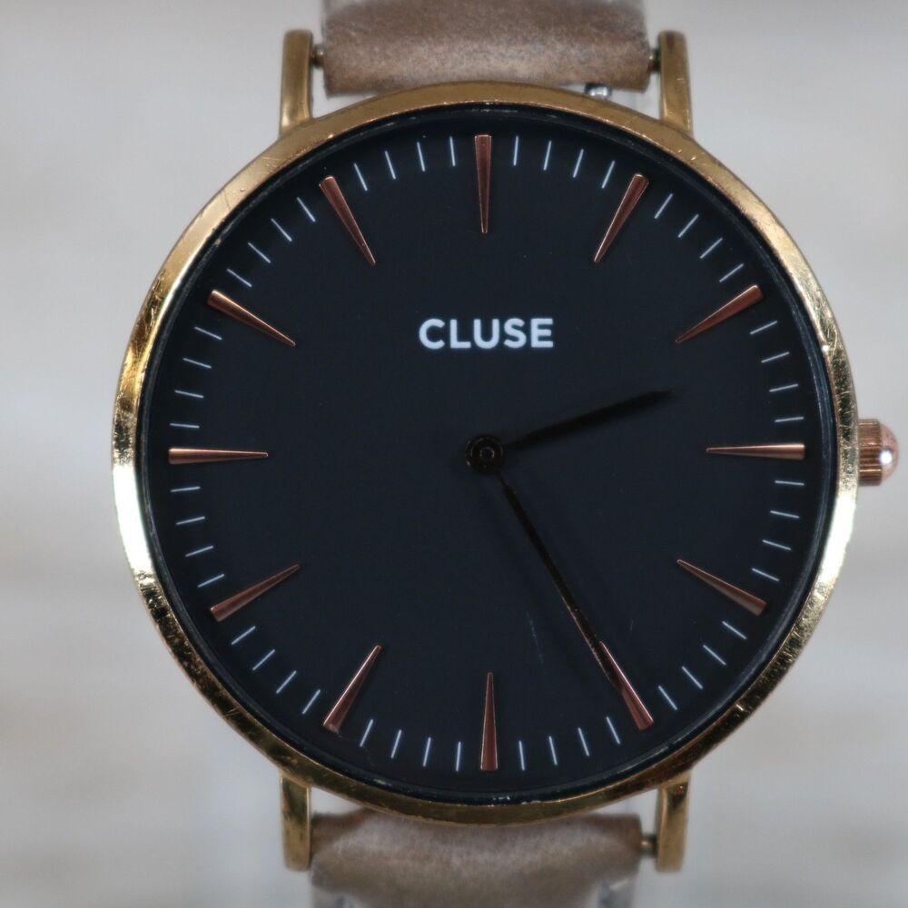 Cluse Minimalist Black Dial Watch – Pre-Owned, Round, Gold/Black